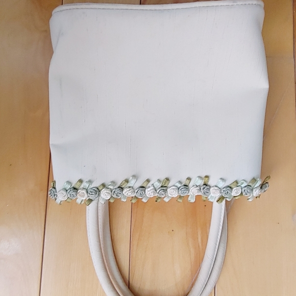 NWOT Cutest clutch ever - Picture 1 of 7